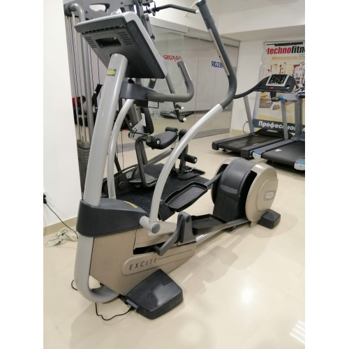 Орбитрек  Technogym Excite 700 (Б/У) - фото №5